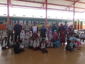 Kunjugan ke Stasiun Kereta Api